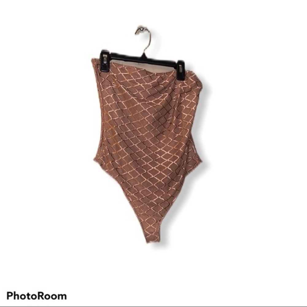 Luxxel size M tube top brown bodysuit